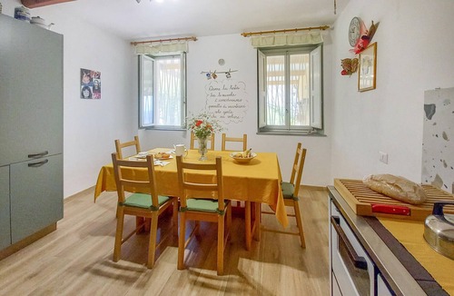 Giugnano House | 5 bedroom awesome home in Lamporecchio