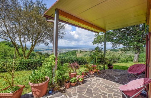 Giugnano House | 5 bedroom awesome home in Lamporecchio