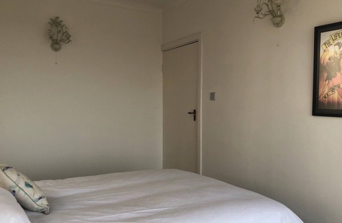Westcliff-on-Sea House | 5 Bedroom Beach Front House