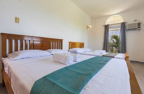 Calatagan Resort | 5-Bedroom Beachfront Mansion in Calatagan with Outdoor Pool