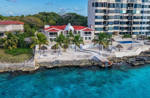 Zona Hotelera Norte House | 5 Bedroom, Beachside Oasis, Paradise Escape