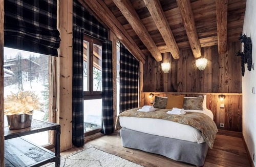 Val-d'Isere Ski Chalet | 5-Bedroom Chalet + Cabin for 10–12 People