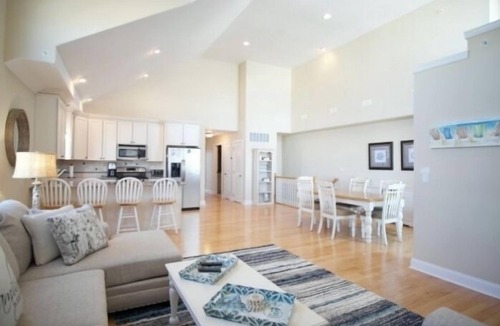 Sea Isle City Condo | 5 bedroom condo, w elevator. Great locations in Fish Alley.