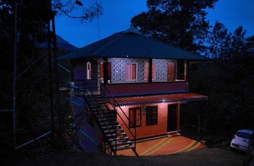 Kunchithanny Cottage | 5 Bedroom Cottage