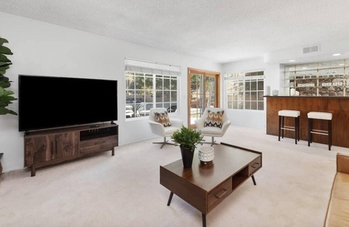 Studio City Villa | 5 Bedroom Dona Villa with Pool in Studio City Hills