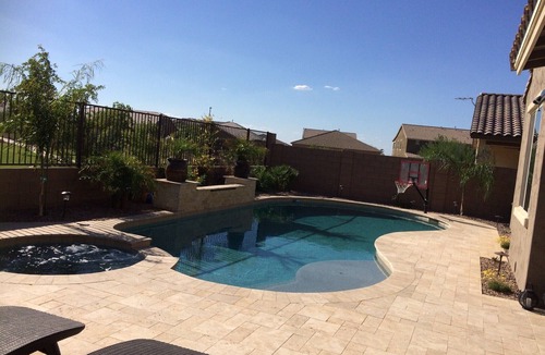 Chandler House | 5 Bedroom House With Heated Pool & Hot Tub- Sleeps 11