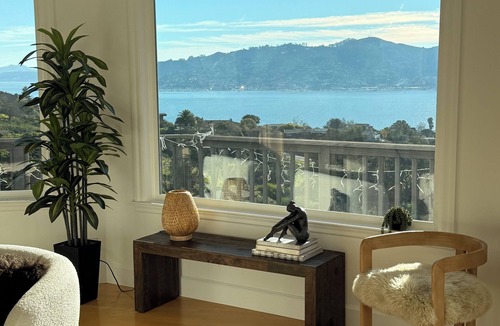 Tiburon House | 5 Bedroom Luxury Retreat with Amazing Golden Gate Bridge/Bay Views in EveryRoom