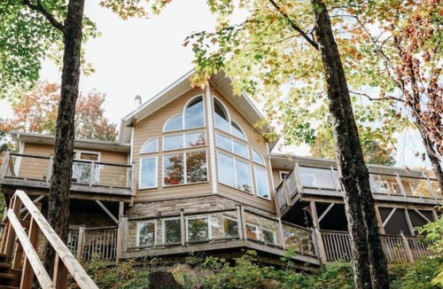 Utterson Cottage | 5 bedroom Muskoka Lakeside Getaway