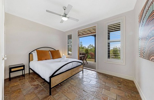 Mount Mellum House | 5 Bedroom QLDer with pool, fireplace and 50km of stunning views
