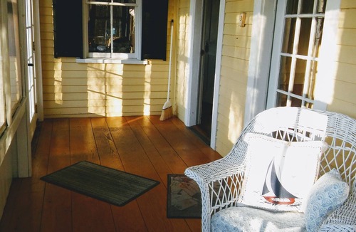 Edgecomb House | 5 Bedroom Riverfront Antique Home