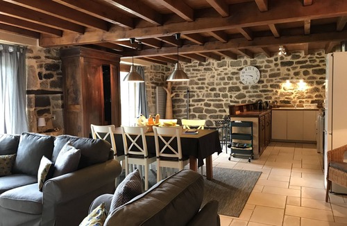 Veix House | 5 Bedroom secluded house with private heated pool