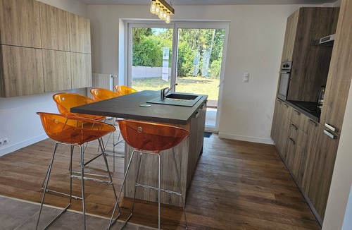 Courcelles Villa | 5 Bedroom Villa for 10 in Gouy-lez-Piéton