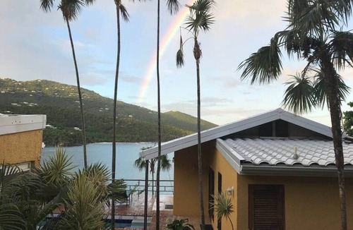 Estate Hull House | 5 Bedroom Waterfront Villa Tryst