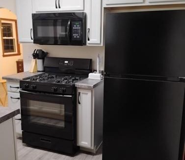 Bismarck Apartment | 5 blocks from the hospital!