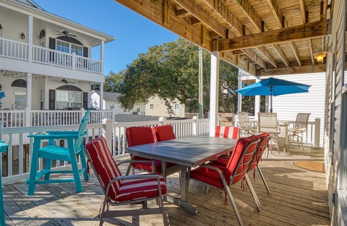 Surfside Beach House | 5 BR Beach House in Oceanfront Family Resort