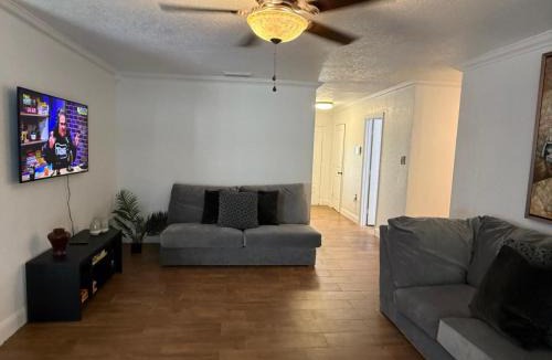 Cypress Gardens House | 5 BR home with pool and outdoor fun