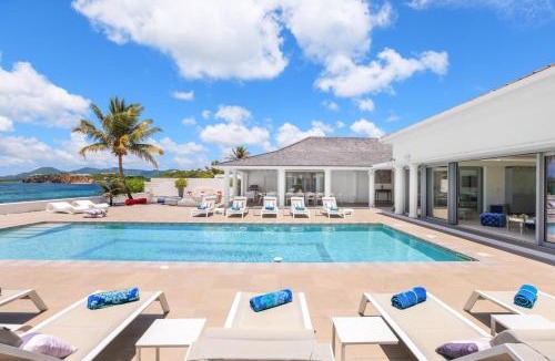 Les Terres Basses Villa | 5 BR Luxurious Beachfront Villa with utmost privacy