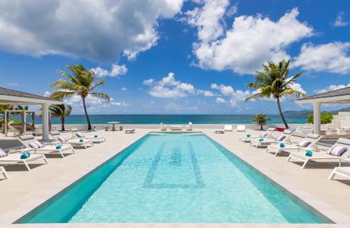 Les Terres Basses Villa | 5 BR Luxurious Beachfront Villa with utmost privacy