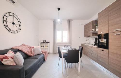 Focene Apartment | 5 FCO Modern & Spacious, Free Parking