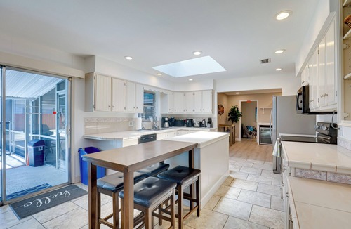 Orient Park House | 5 Mi to Busch Gardens Tampa Bay: Villa w/Pool!