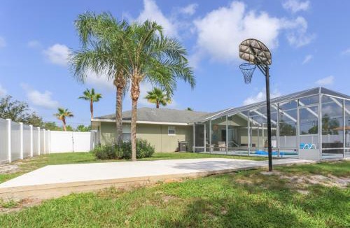 Sebring House | 5 Mi to Highlands Hammock: Home w/Fenced-In Yard