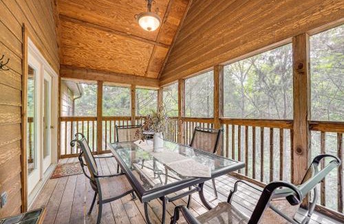 Branson West House | 5 Mi to Silver Dollar City! Family Cabin Near Golf