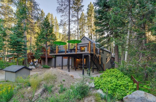 Donner Lake Woods House | 5 Mi to Skiing! Family Getaway Near Donner Lake