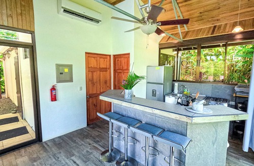 Playa Hermosa House | 5 min to beach-private pool-great for couples