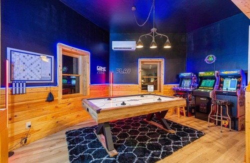 Beech Mountain Villa | 5 Min to Ski Private 2 Acres Creek Hot Tub Game Room Fire Pit
