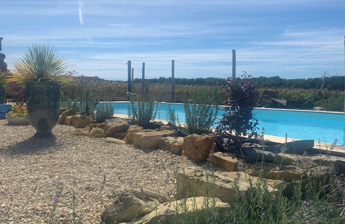 Ozillac Cottage | 5 Mins from Les Thermes a Jonzac and Les Antilles! House, Gym swimming pool