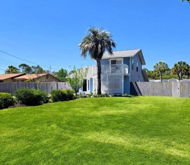 Treasure Cove House | 5 Mins from beach and has pool, hot tub, games, pet friendly