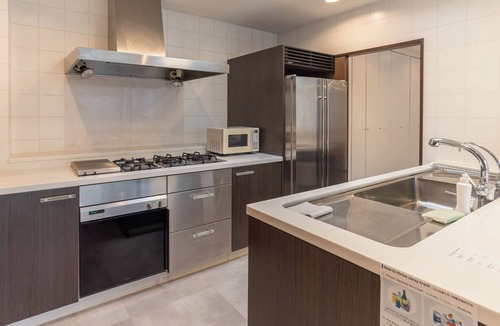 Nishinari Apartment | 5 mins from Namba Station 2 direct access to Kansai Airport 5LDK 189 luxury residenceBijou Suit/Osaka Ōsaka