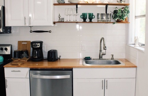 Spring Hill House | 5 mins from Weeki Wachee Park- Fully Fenced 3 Bedroom House