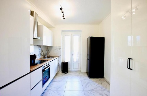 Saint-Louis Apartment | 5 mins to Basel - Private Parking Space - Fully Renovated