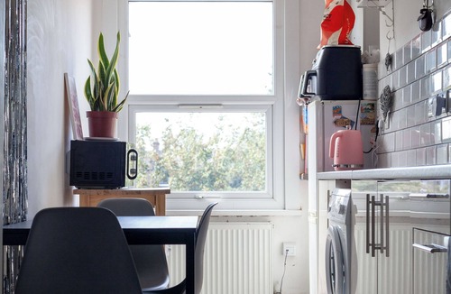 Brownswood Apartment | 5 mins to the Arsenal stadium! Clean quiet flat can fit 7/8