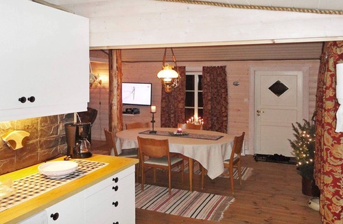 Austvagoy House | 5 person holiday home in LAUPSTAD