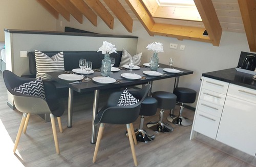 Bensheim Apartment | 5* rooftop loft with roof terrace to enjoy/1-4 p/garden use/parking/close to the city