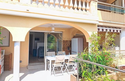 Boulouris-sur-Mer Apartment | 5-room studio - sea view- terrace - parking
