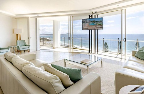 Mooloolaba Apartment | 5-Star Beachfront Retreat with Theatre & Pool