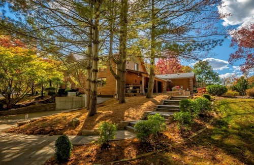 Murphysboro House | 5 Star Cabin LUXURY AMMENITIES W/POOL HTUB close to WINE TRAIL, HIKING, FISHING