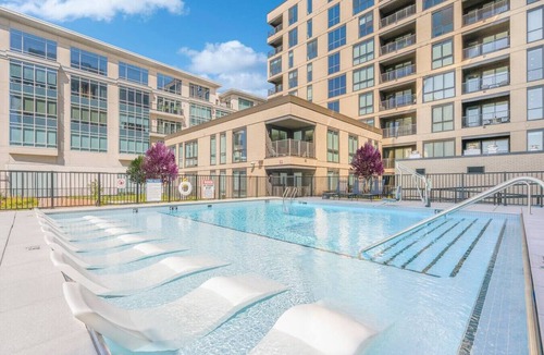 Mile Square Apartment | 5 Star Luxury Condominium | Pool+Gym+Epresso+More