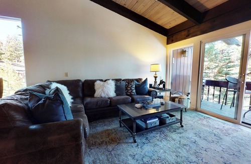Mammoth Lakes Condo | 5-Star Modern & Remodeled Home. Private Washer/Dryer, Near The Village, Pool