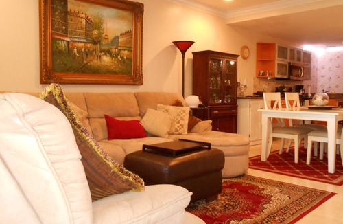 Bell Channel Bay House | 5* Star, Spacious and Clean with Pool, Waterfront Villa Close to All Amenities