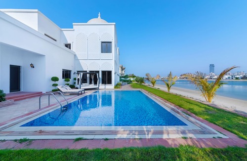 Palm Jumeirah Villa | 5* Villa w/Private Pool/Beach on Palm Jumeirah