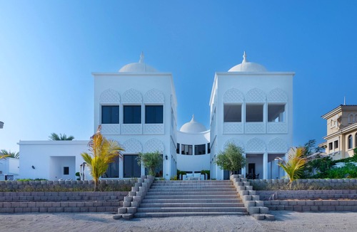 Palm Jumeirah Villa | 5* Villa w/Private Pool/Beach on Palm Jumeirah