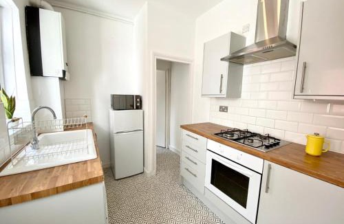 Heaton Apartment | 50 Biddlestone Road Heaton