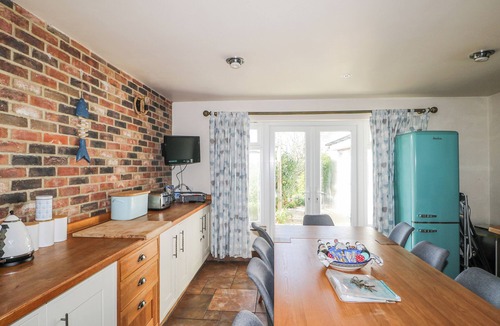 Pagham Cottage | 50 Harbour Road