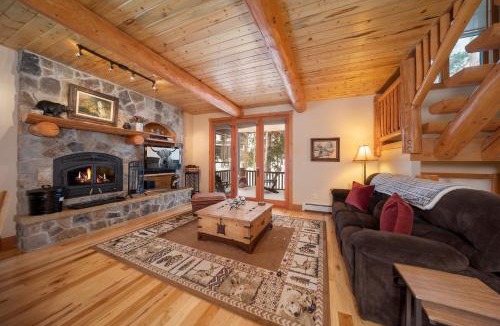 Fraser House | 500 North Lupine
