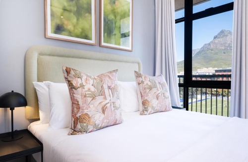 Observatory Apartment | 504 Riverlands - Lux 2 Bedroom Apartment with Parking