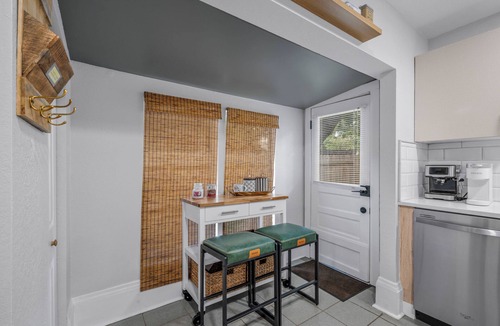 Lake Davis - Greenwood House | 505 Downtown Orlando Extended Stay | Cozy 1BR Home